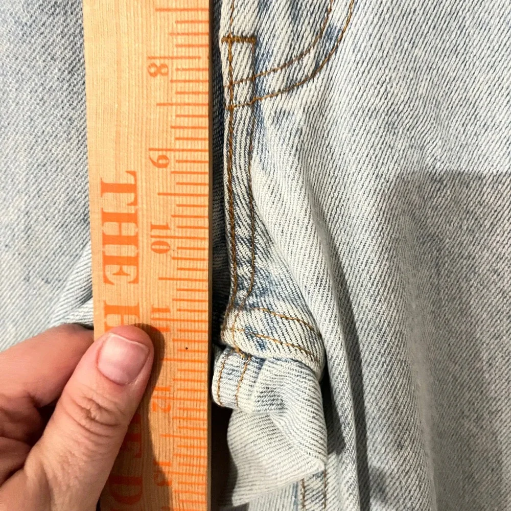 Vintage Levis 555 Relaxed Fit Straight Leg Jeans Light Wash 32x30 Made in USA